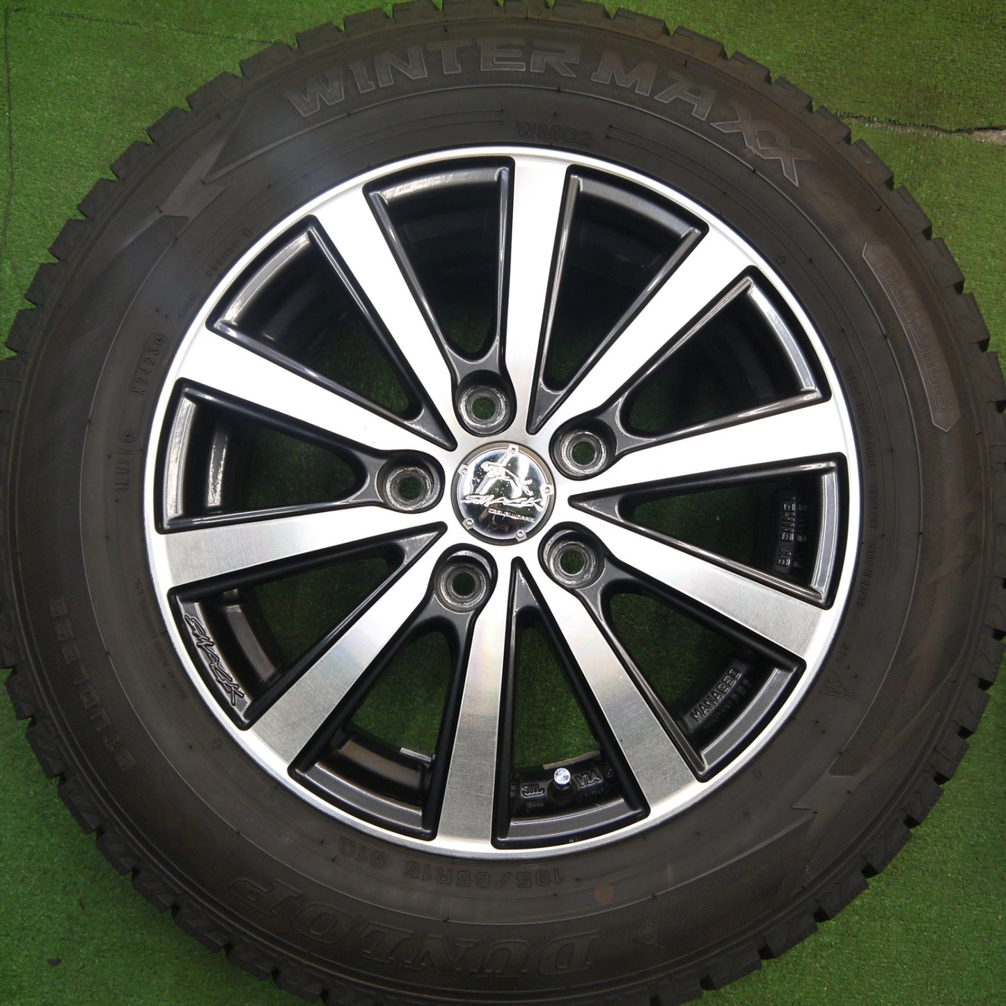 [送料無料] バリ溝！23年！9.5分以上★スタッドレス 195/65R15 ダンロップ ウインターマックス WM02 SMACK ENKEI スマック エンケイ 15インチ PCD114.3/5H★5033112Hス
