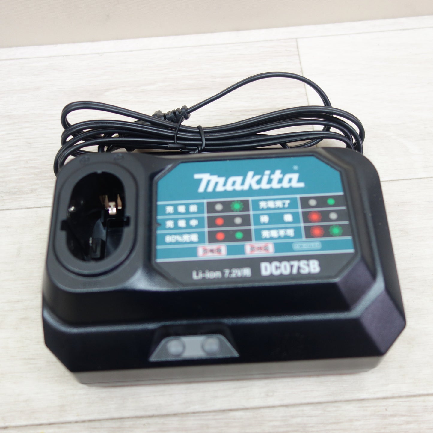 [送料無料] ☆マキタ 充電式 ペン インパクトドライバ TD022D 電動 工具 makita☆