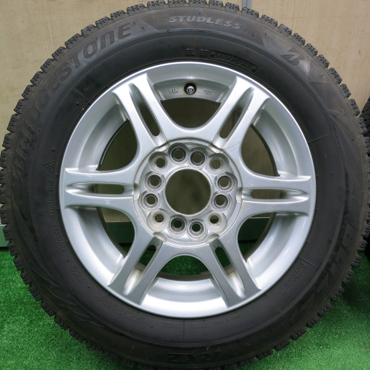 [送料無料] バリ溝！21年！9.5分★スタッドレス 145/80R13 ブリヂストン ブリザック VRX2 社外 アルミ 13インチ PCD100 110 114.3/4H マルチ★4112904HAス