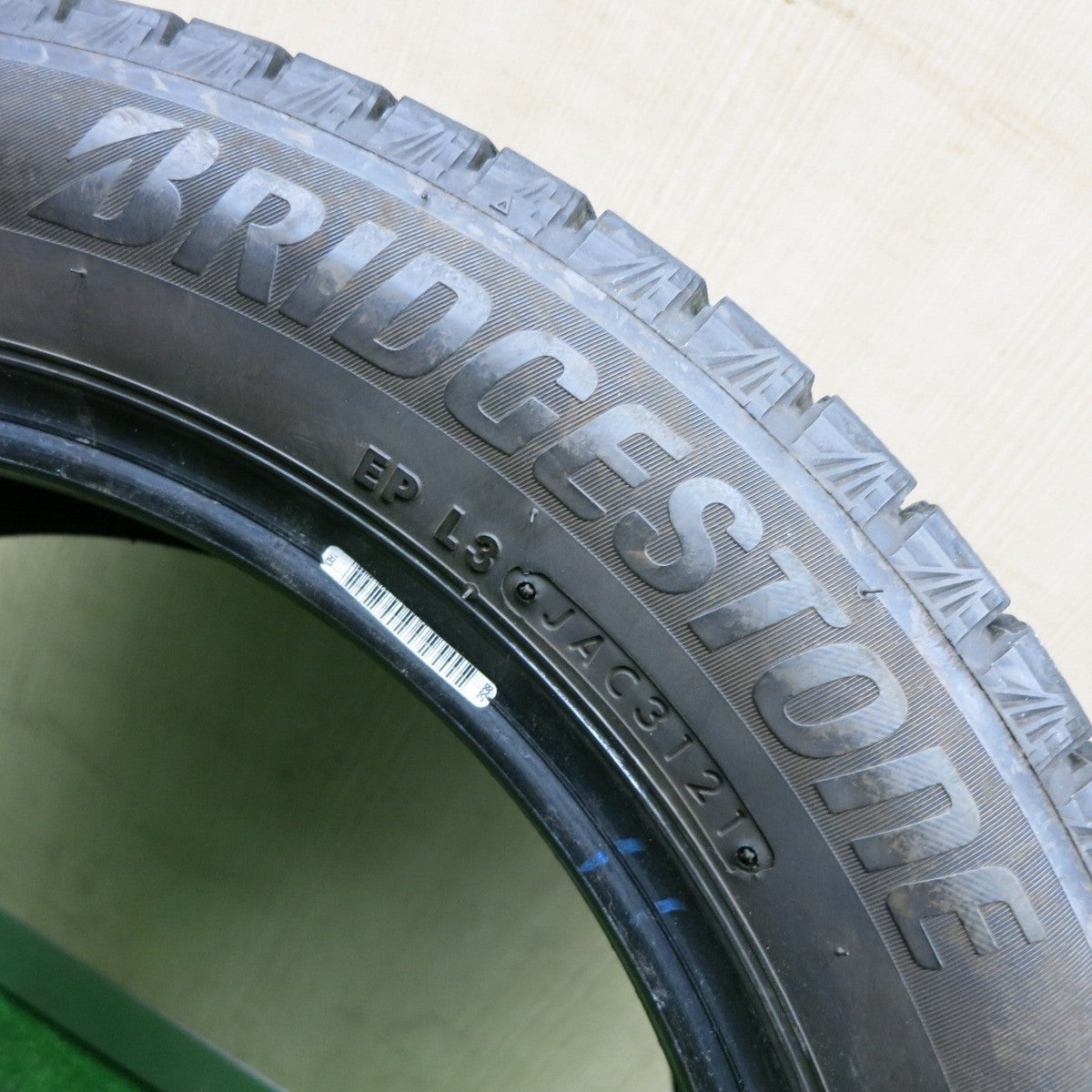 バリ溝！21年！9分！1本★スタッドレス 195/55R16 ブリヂストン ブリザック VRX3 タイヤ 16インチ フィールダー プリウス CR-Z 等★5011602NJスタ