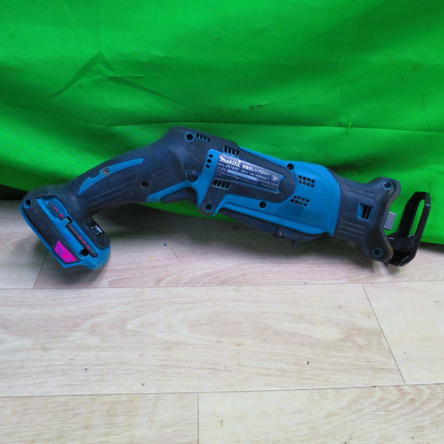 [送料無料] 新品刃付☆makita マキタ 充電式 レシプロソー JR184DRF 18V ケース付 DIY 切断 高速 ノコギリ セーバーソー 電動 工具☆