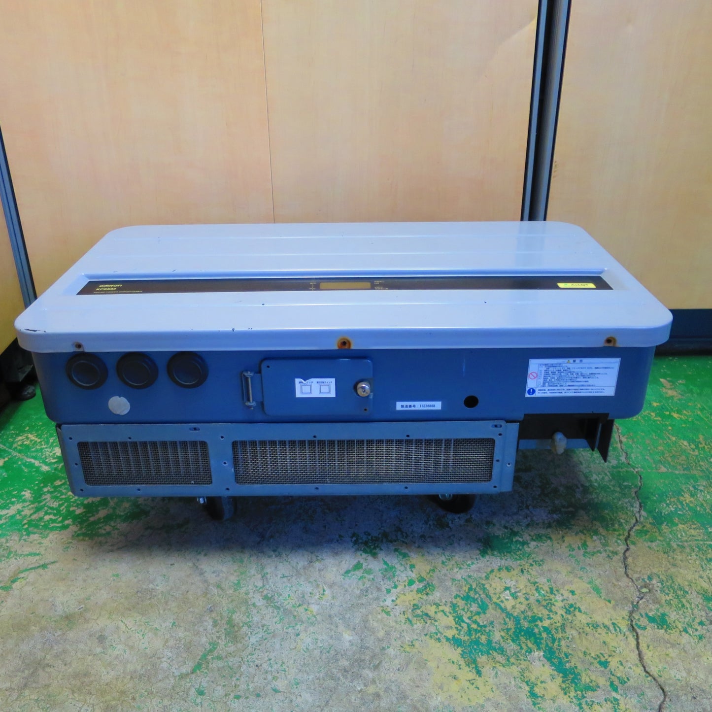[送料無料] ☆オムロン ソーラー パワーコンディショナー KP55M SOLAR FRONTIER☆