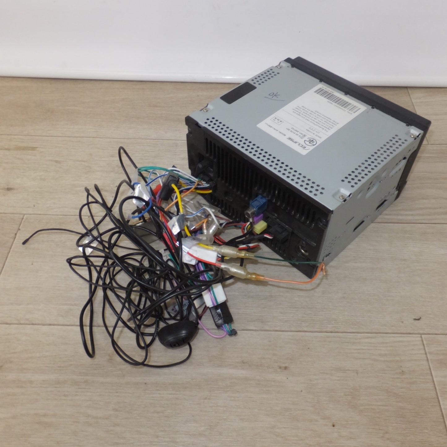 [送料無料] 現状品★イクリプス ECLIPSE メモリーナビ パフォーマンスモデル AVN-LBS01(21) CDデッキ TVレスモデル　地図SDカード 欠品[32]★