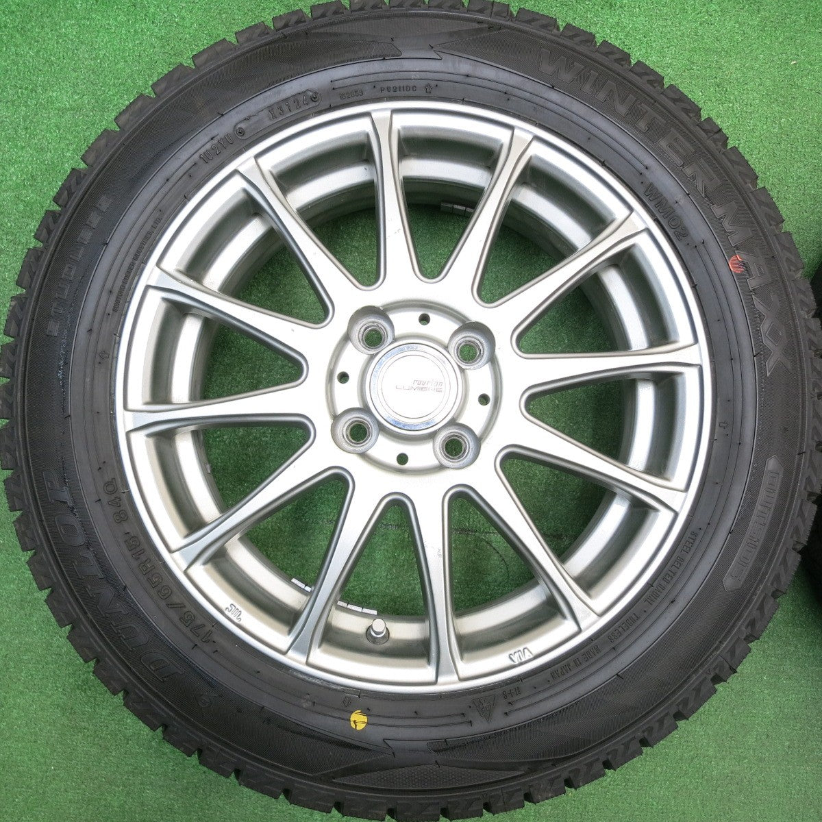 バリ溝！24年！ほぼ10分★スタッドレス 175/65R15 ダンロップ ウインターマックス WM02 ravrion LUMIERE ラブリオン 15インチ PCD100/4H★5121810HAス