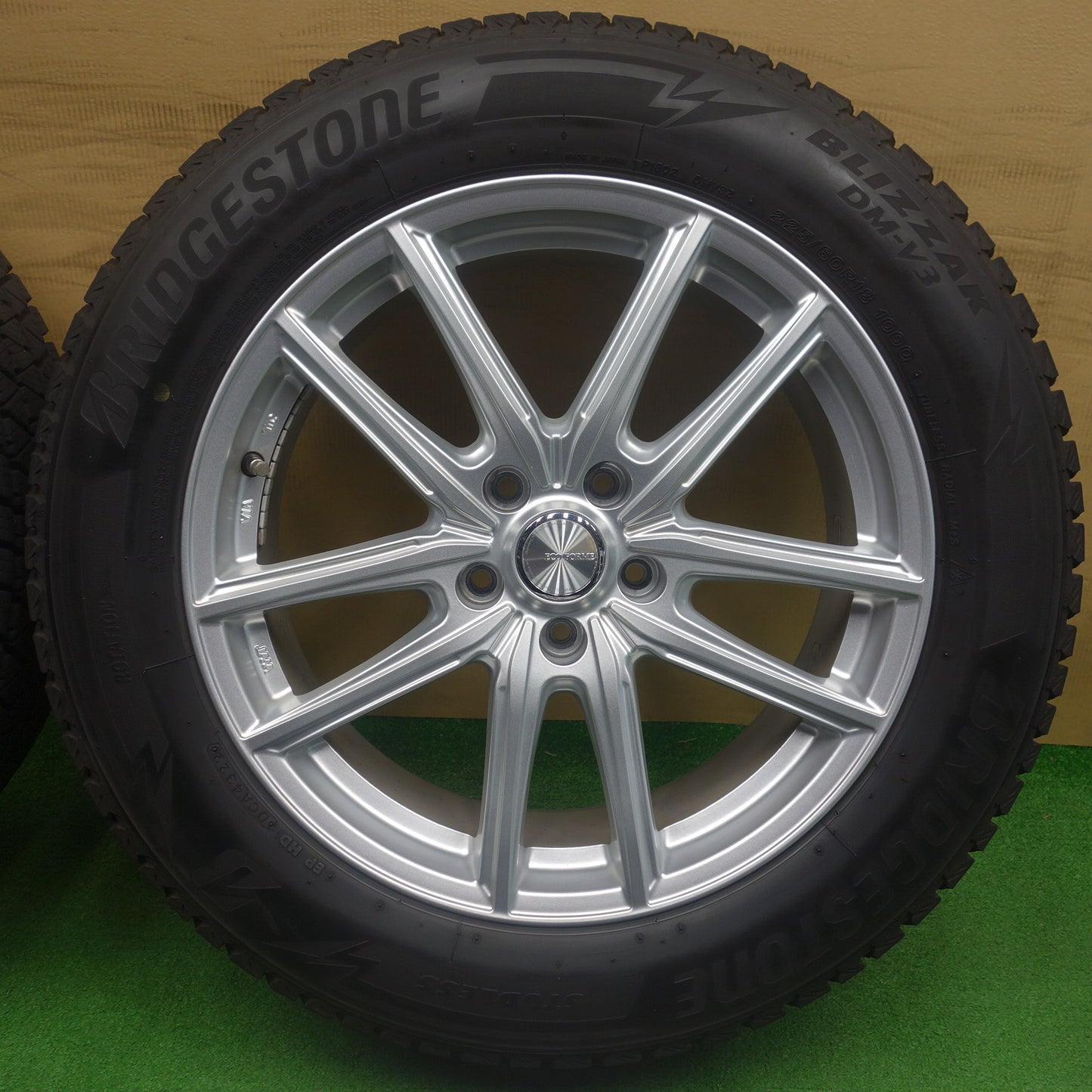 バリ溝！22年！キレイ！9分◎スタッドレス 225/60R18 ブリヂストン ブリザック DM-V3 ECO FORME SE-20 エコフォルム 18インチ PCD114.3/5H◎6070401KTス