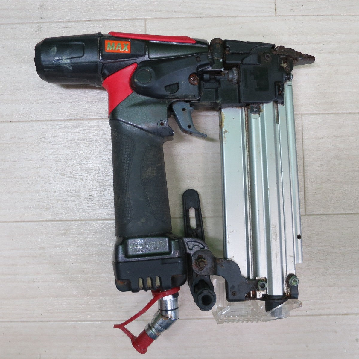 [送料無料] ☆MAX マックス 高圧 55mm スーパー フィニッシュ ネイラ HA-55SF2(D) エアー ツール 工具 釘打ち機 釘打機 ジャンク品☆