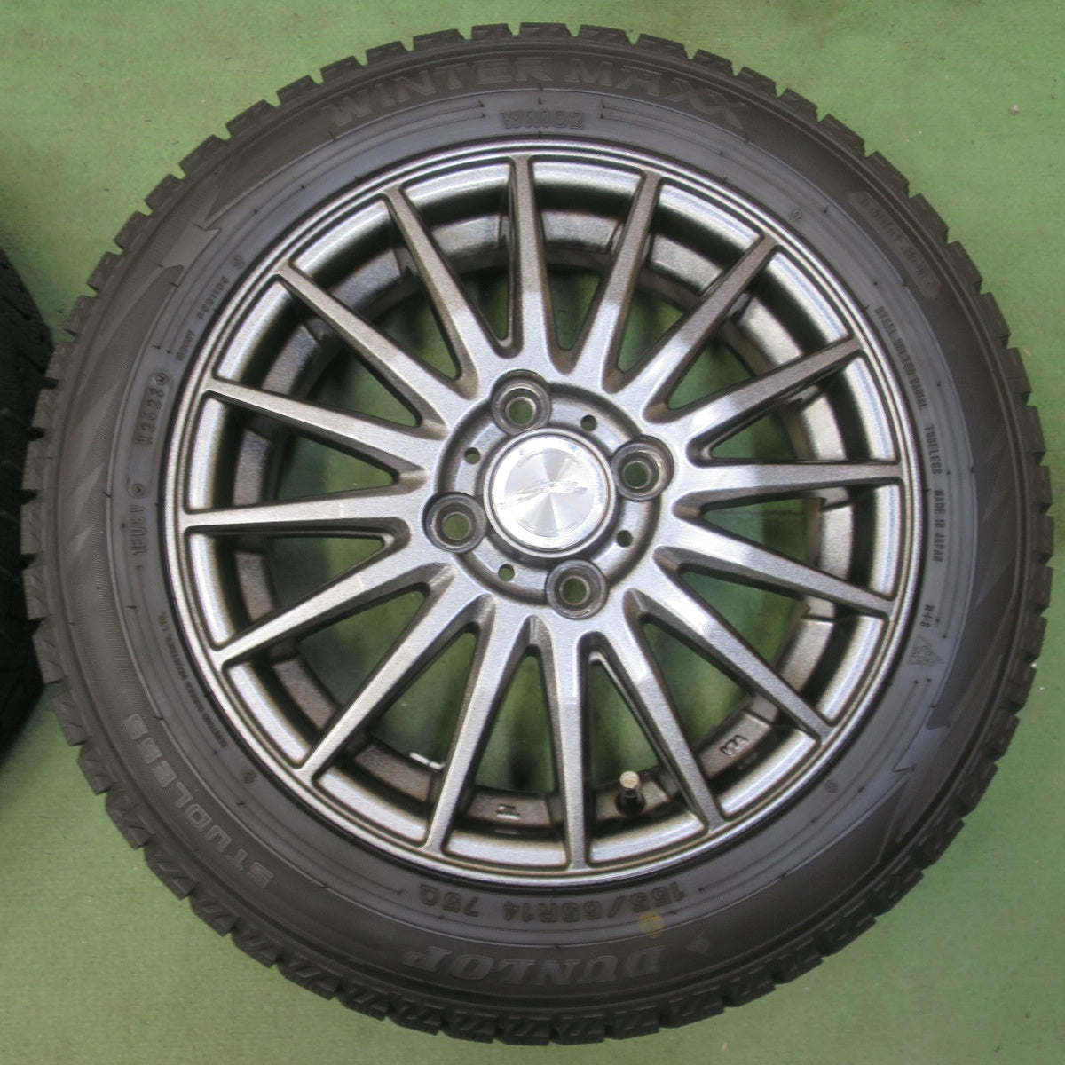 バリ溝！23年！キレイ！9.5分◎スタッドレス 155/65R14 ダンロップ ウインターマックス WM02 SEIN RACING S ザイン レーシング 14インチ PCD100/4H◎6072005イス