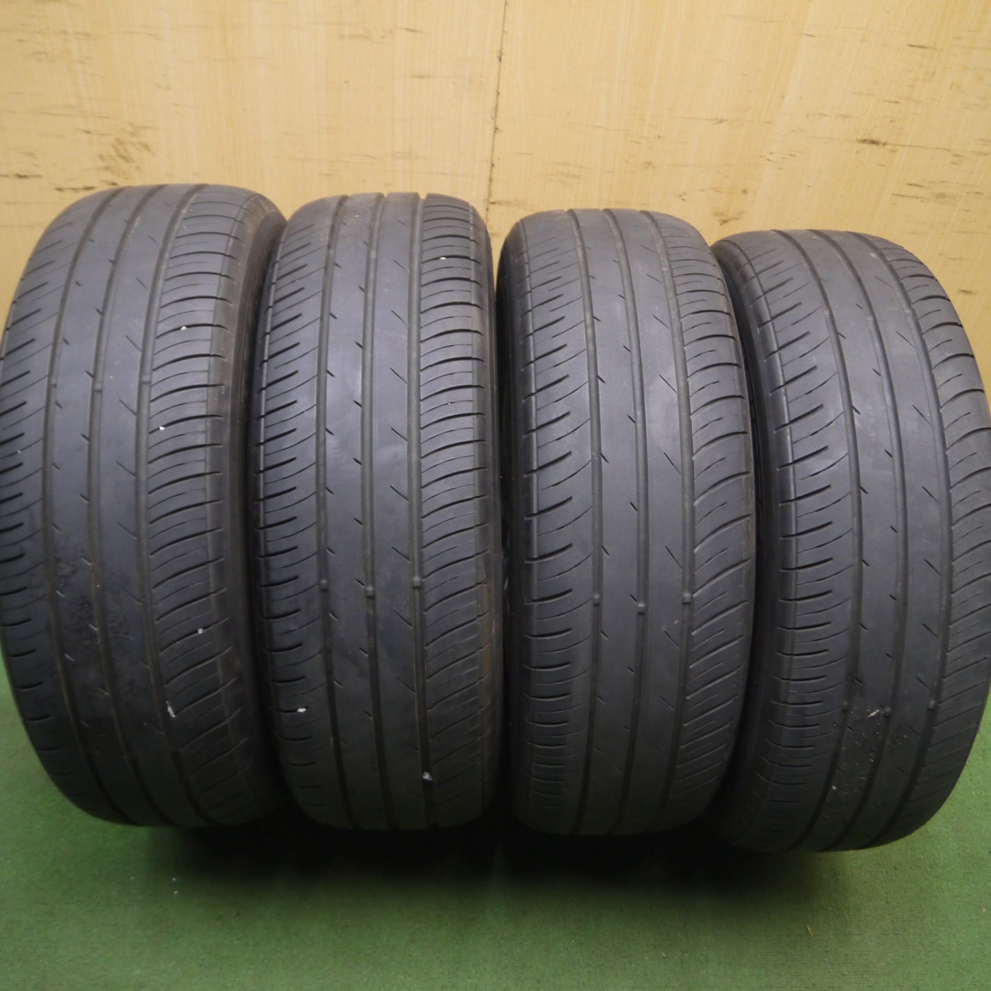 *送料無料* バリ溝！23年！キレイ！8.5分★トヨタ 90系 ノア ヴォクシー 純正 205/60R16 トーヨー プロクセス J68 16インチ PCD114.3/5H★4053103Hノ