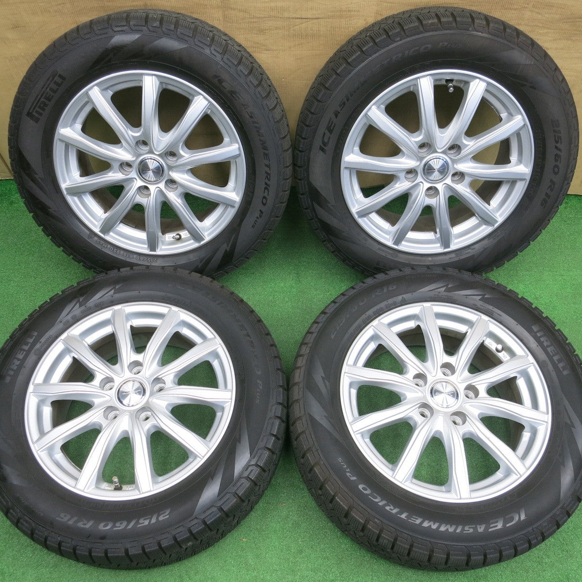 バリ溝！キレイ！9.5分★スタッドレス 215/60R16 ピレリ アイスアシンメトリコ プラス JOKER ジョーカー 16インチ PCD114.3/5H★6021201NKス