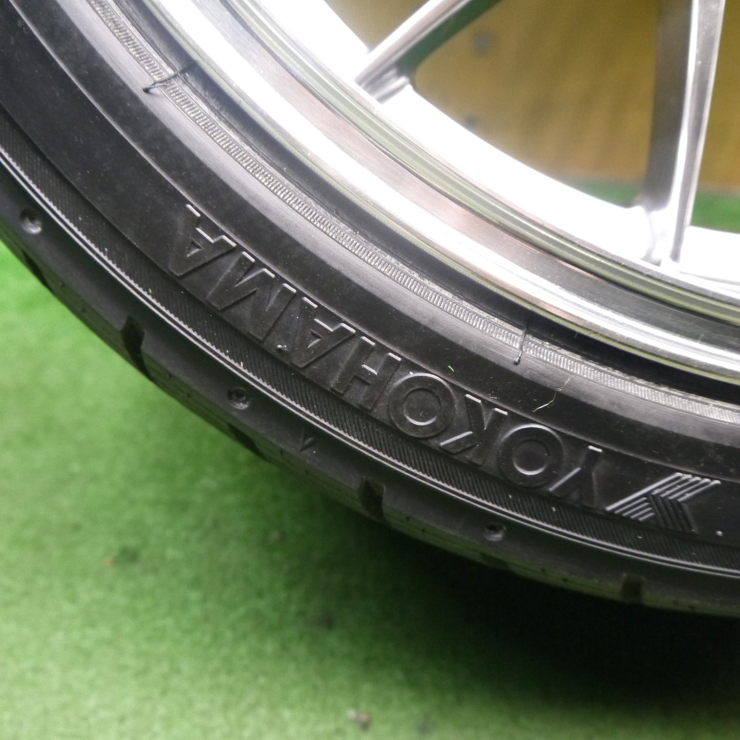 バリ溝！キレイ！9.5分！1本★235/40R18 Stern シュテルン ヨコハマ DNA GP GRAND PRIX 18インチ PCD114.3/5H★5052705Hノ
