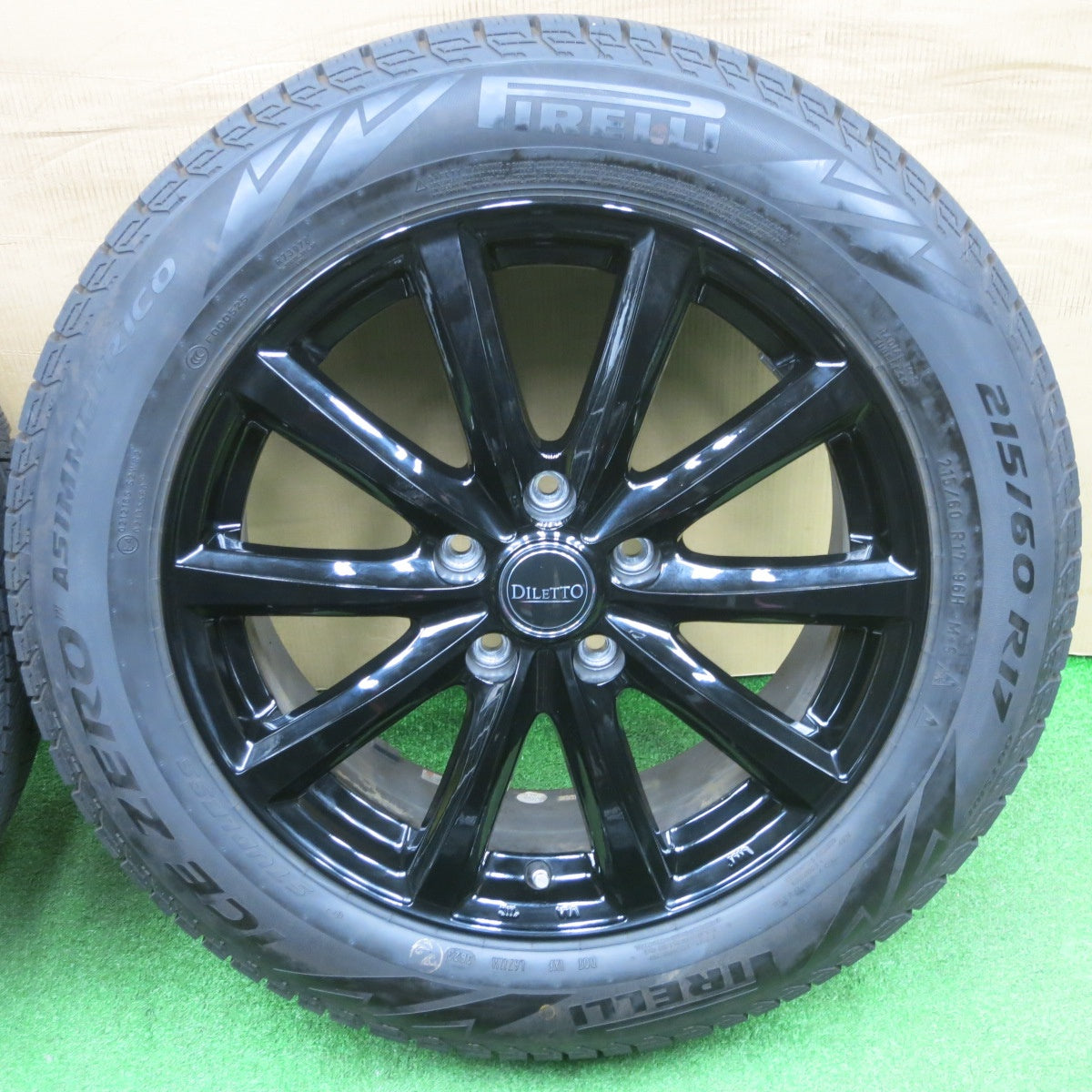 バリ溝！23年！キレイ！9.5分★スタッドレス 215/60R17 ピレリ アイスゼロ アシンメトリコ DILETTO ディレット 17インチ PCD114.3/5H★6020805NKス