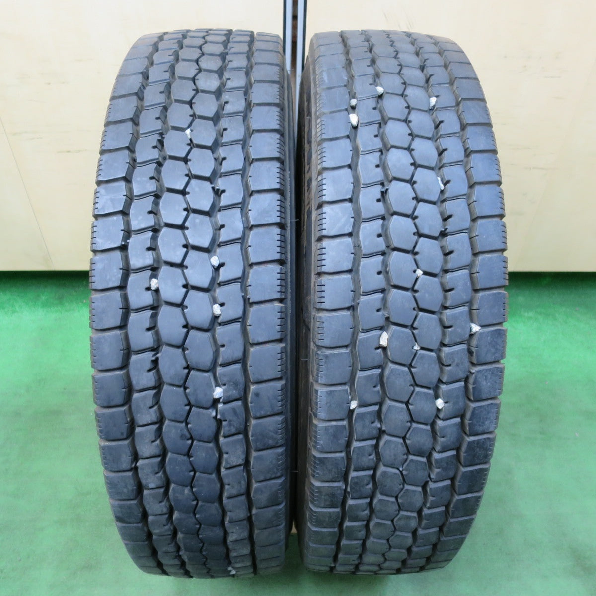 [送料無料] バリ溝！23年！8.5分★トラック タイヤ 225/90R17.5 127/125L ブリヂストン M888 Z ミックス オールシーズン 17.5インチ★5011508イノタ