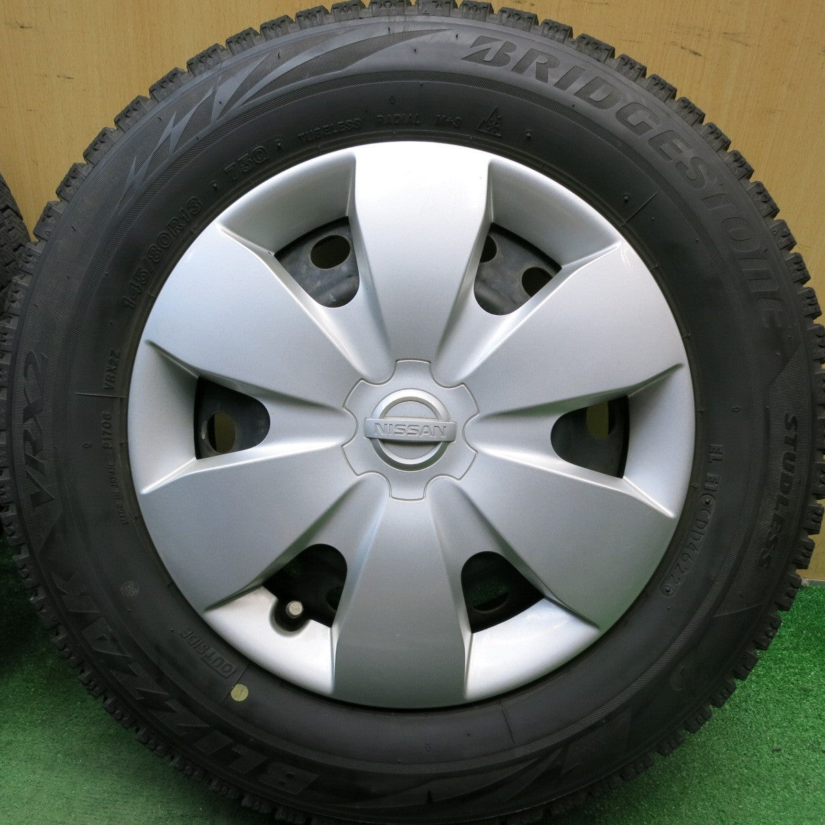 4本価格！22年★日産 モコ 純正 スチール 145/80R13 スタッドレス ブリヂストン ブリザック VRX2 13インチ PCD100/4H★5081404HAス