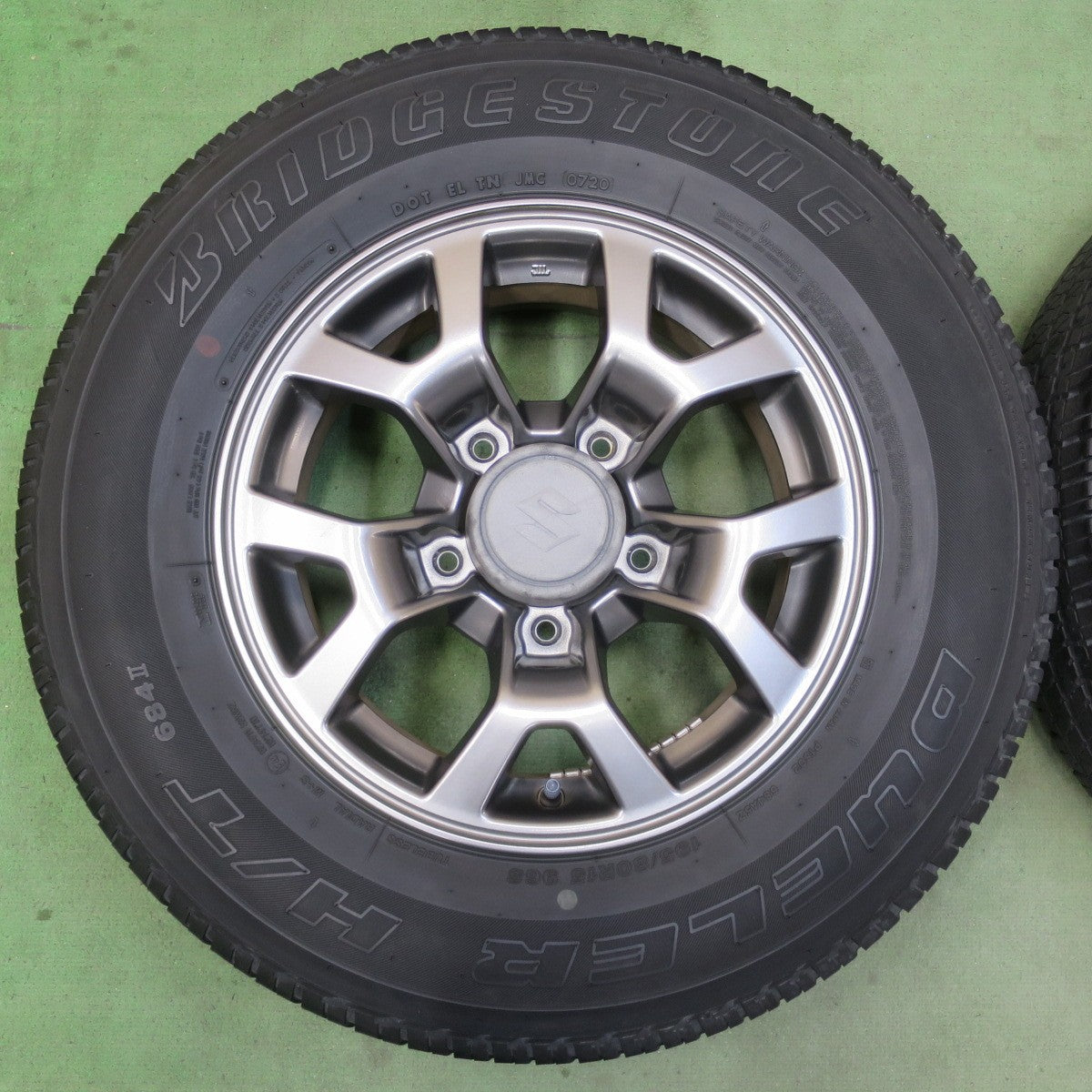 バリ溝！キレイ！8.5分★スズキ JB74W ジムニー シエラ 純正 195/80R15 ブリヂストン デューラー H/T 684Ⅱ DUELER 15インチ PCD139.7/5H★6040901イノ