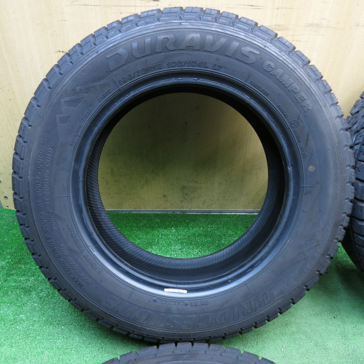 ほぼ未使用！23年！6本◎キャンピングカー 専用 タイヤ 195/70R15 106/104L ブリヂストン デュラビス キャンパー DURAVIS CAMPER 15インチ◎6092105KKノタ
