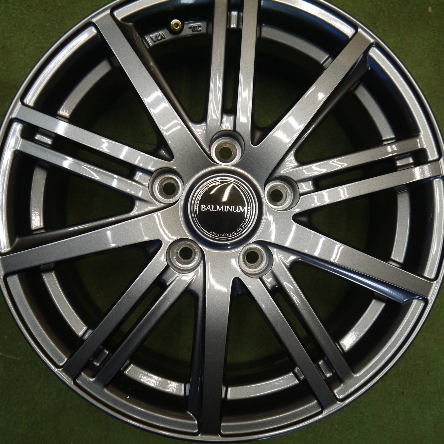 キレイ★BALMINUM BR10 バルミナ 16インチ ホイール 16×6.5J PCD114.3/5H★6042208Hホ