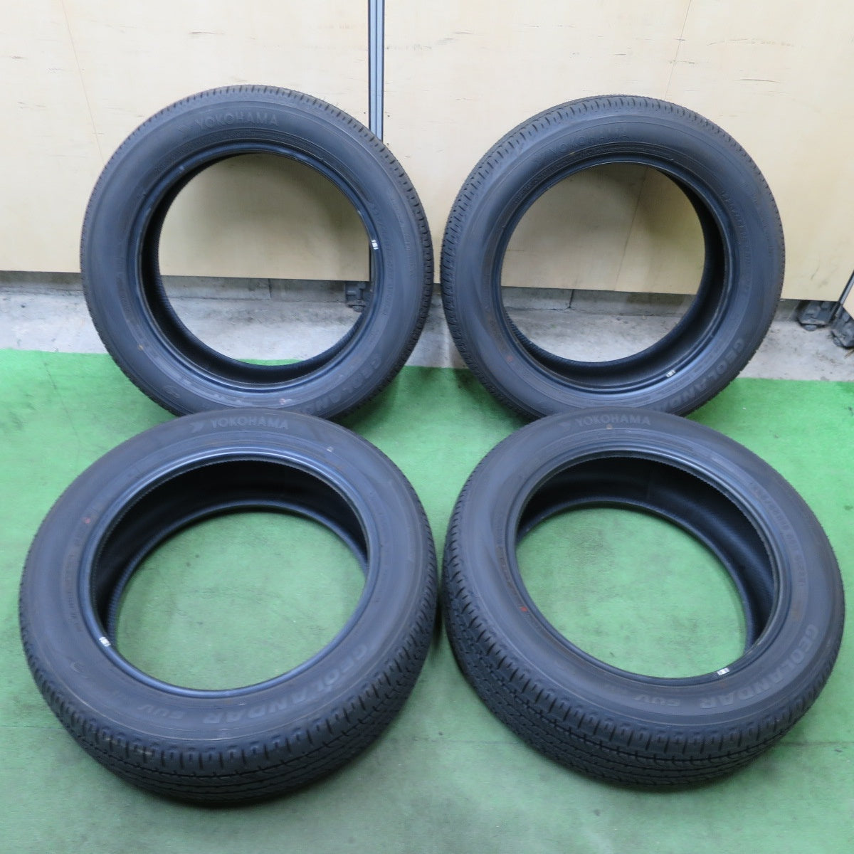 新車外し！25年★225/55R18 ヨコハマ ジオランダー SUV G055 G055E タイヤ 18インチ デリカ D:5 シャモニー フォレスター エクリプスクロス 等★6021606NGノタ