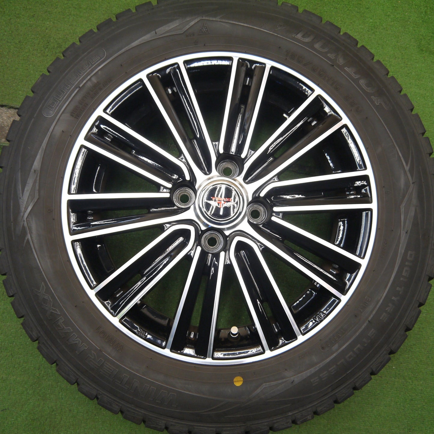 バリ溝！キレイ！9分★スタッドレス 185/65R15 ダンロップ ウインターマックス WM01 TEAD テッド 15インチ PCD100/4H★5060601Hス