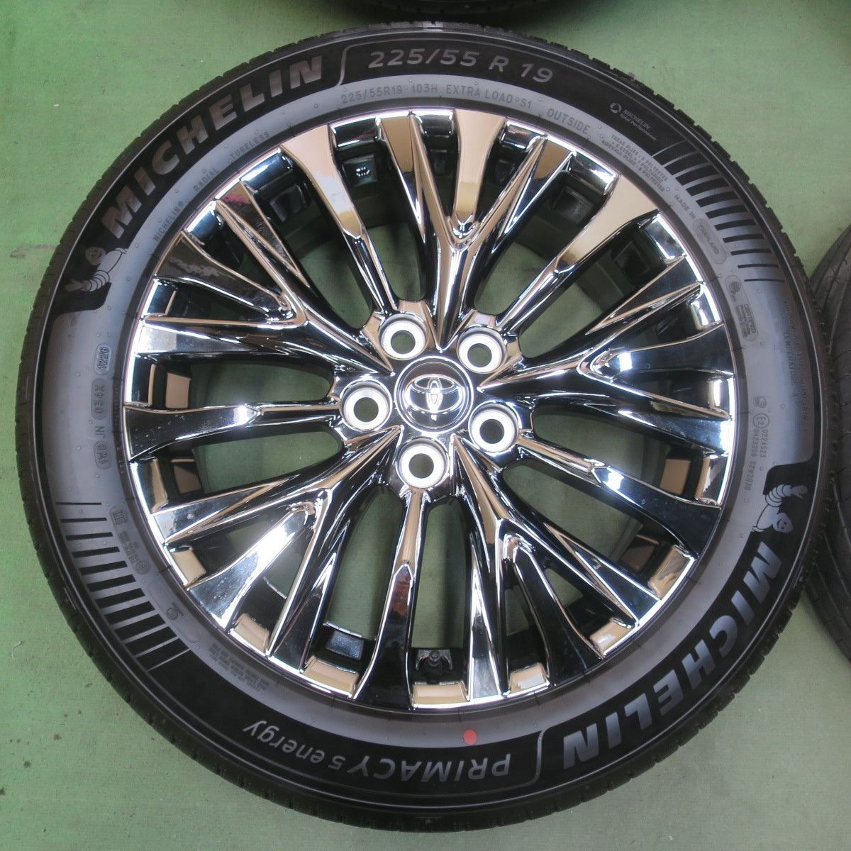 新車外し！26年◎トヨタ 40系 アルファード エグゼクティブラウンジ 純正 225/55R19 ミシュラン プライマシー5 エナジー 19インチ PCD120/5H◎6083103イノ