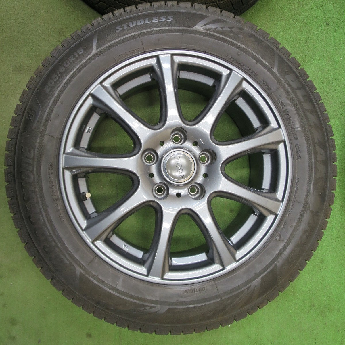 バリ溝！23年！9.5分★スタッドレス 205/60R16 ブリヂストン ブリザック VRX3 DUFACT デュファクト 16インチ PCD114.3/5H★6052003NGス