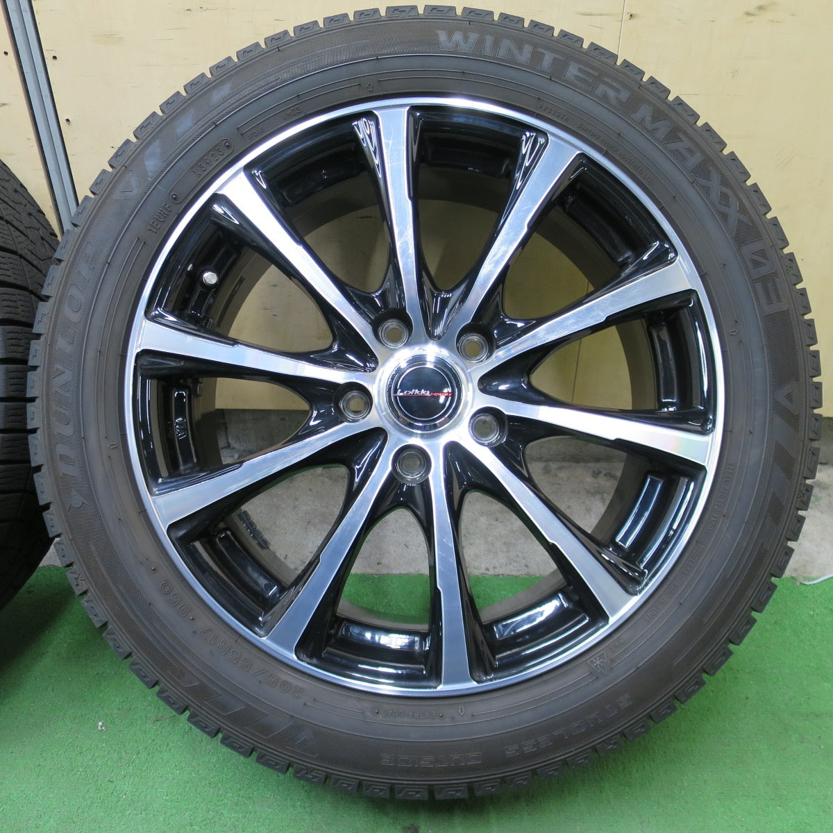 4本価格！23年◎スタッドレス 205/55R17 ダンロップ ウインターマックス 03 Lofida XW10 ロフィーダ 17インチ PCD114.3/5H◎6081206NGス
