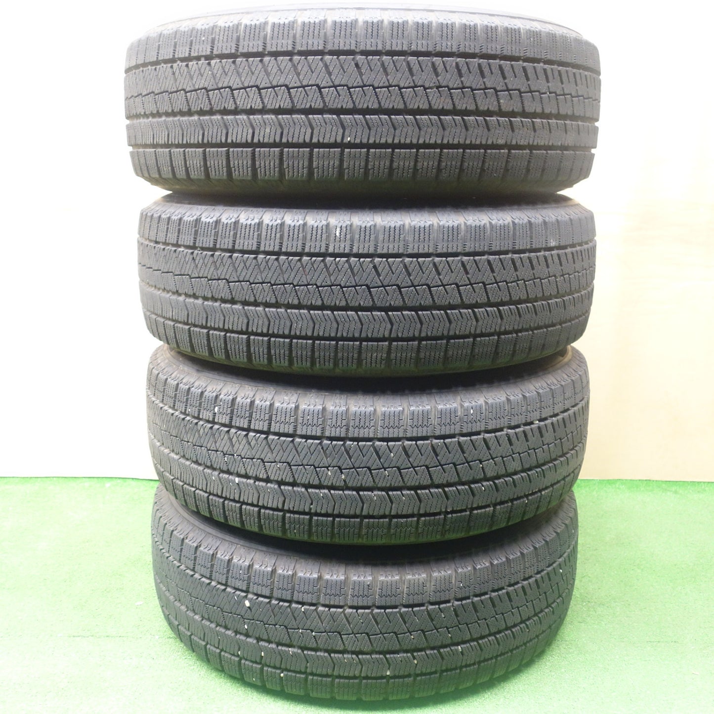 バリ溝！22年！キレイ！9.5分★スタッドレス 195/65R15 ブリヂストン ブリザック VRX2 TOPRUN トップラン 15インチ PCD114.3/5H★6012602KTス