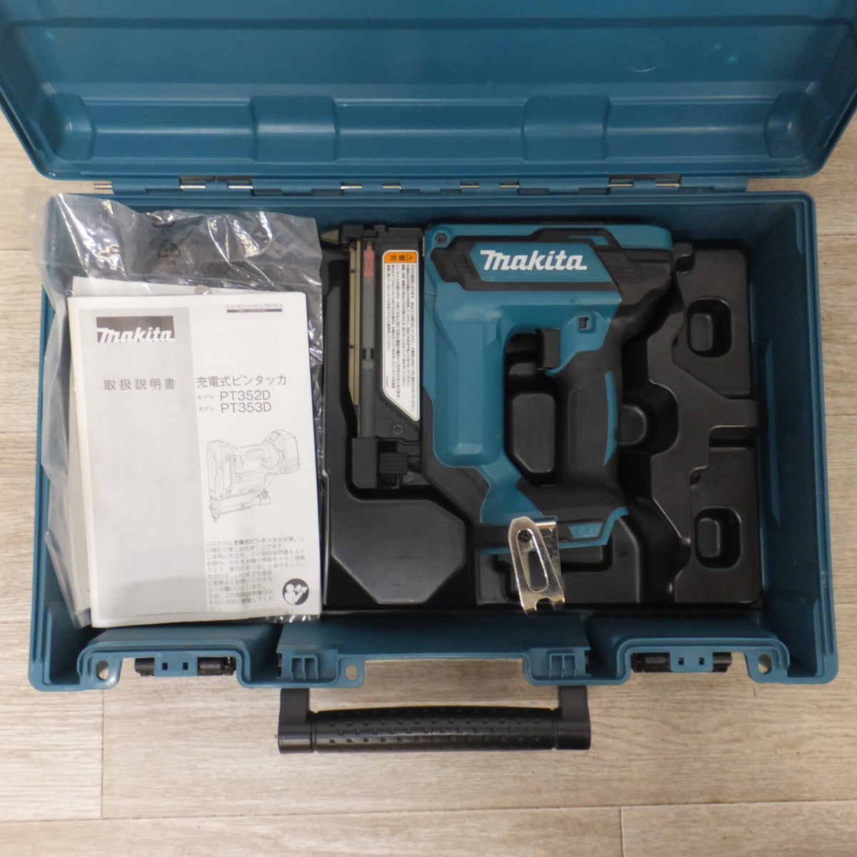 キレイ★マキタ makita 充電式ピンタッカ PT353DZK 18V 本体のみ★