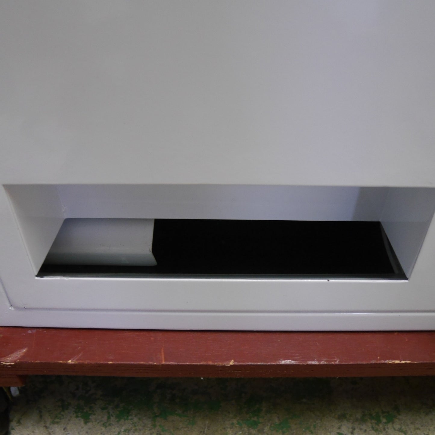 [送料無料] ☆手動式 自動 販売機 トレカ BOX トレーディング カード ボックス 自販機 ガチャ ガチャ メーカー 型式 不明 現状品④☆