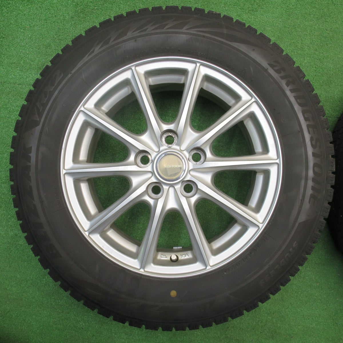 バリ溝！23年！キレイ！8.5分★スタッドレス 205/65R16 ブリヂストン ブリザック VRX2 ECO FORME エコフォルム 16インチ PCD114.3/5H★5112405NJス