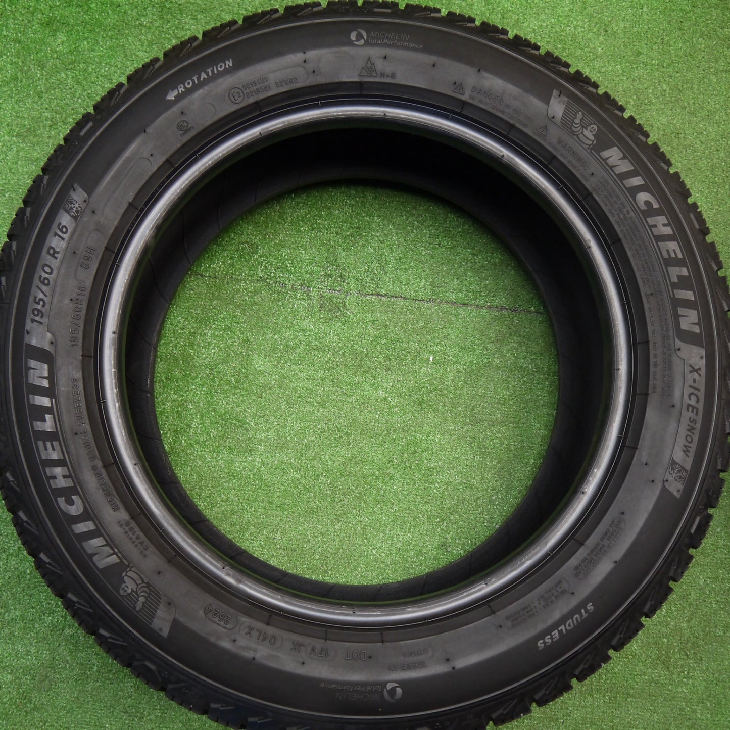 4本価格！24年★スタッドレス 195/60R16 ミシュラン X-ICE SNOW タイヤ 16インチ セレナ ウィッシュ プリウス 等★5110404Hスタ