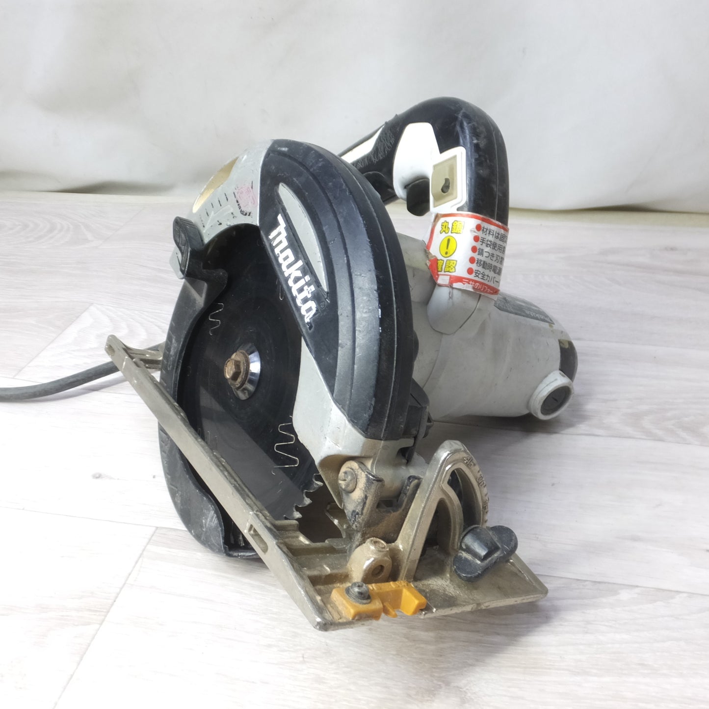 [送料無料] ◆makita マキタ 165mm 電子マルノコ 5732C 切断機 丸のこ 電動工具 100V◆