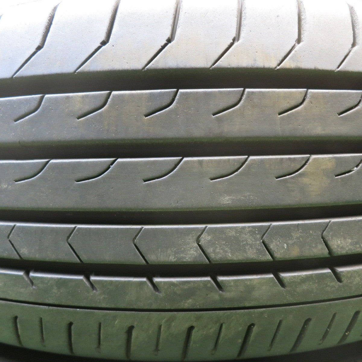 バリ溝！22年！8.5分★195/65R15 ヨコハマ BluEarth-RV RV03 タイヤ ブルーアース 15インチ ノア ヴォクシー セレナ プリウス 等★5071706HAノタ