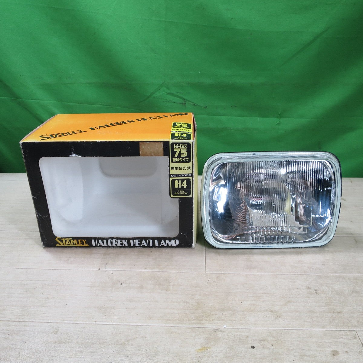 ☆STANLEY スタンレー 角型 2灯式 ハロゲン ヘッドランプ 001-3056 H4 12V 60/55W Hi-lux 75 替球タイプ ヘッドライト カー パーツ 現状品☆