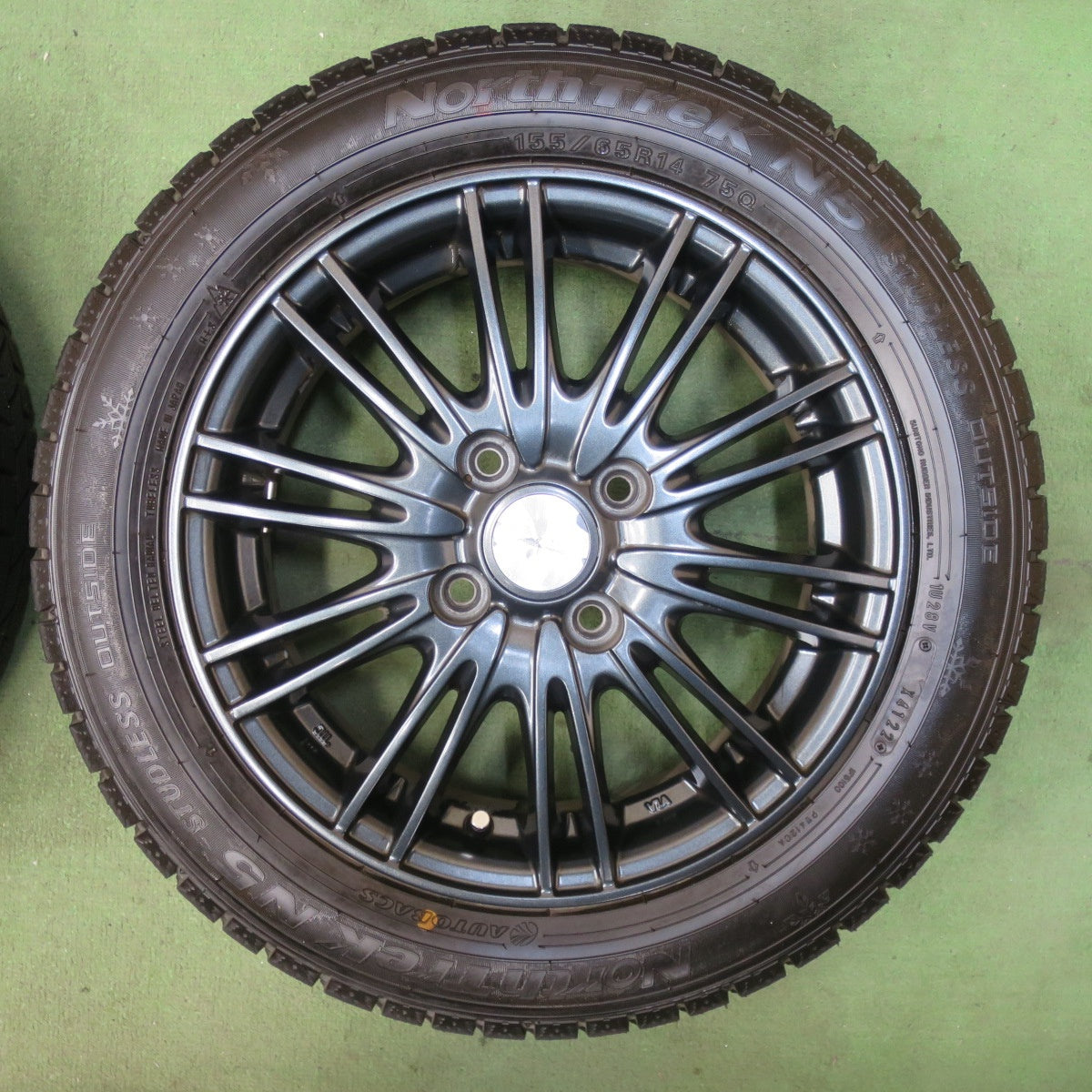 超バリ溝！22年！キレイ！9.5分以上★スタッドレス 155/65R14 オートバックス ノーストレック N5 VELVA AGUDO ヴェルヴァ アグード 14インチ PCD100/4H★5111905TTス