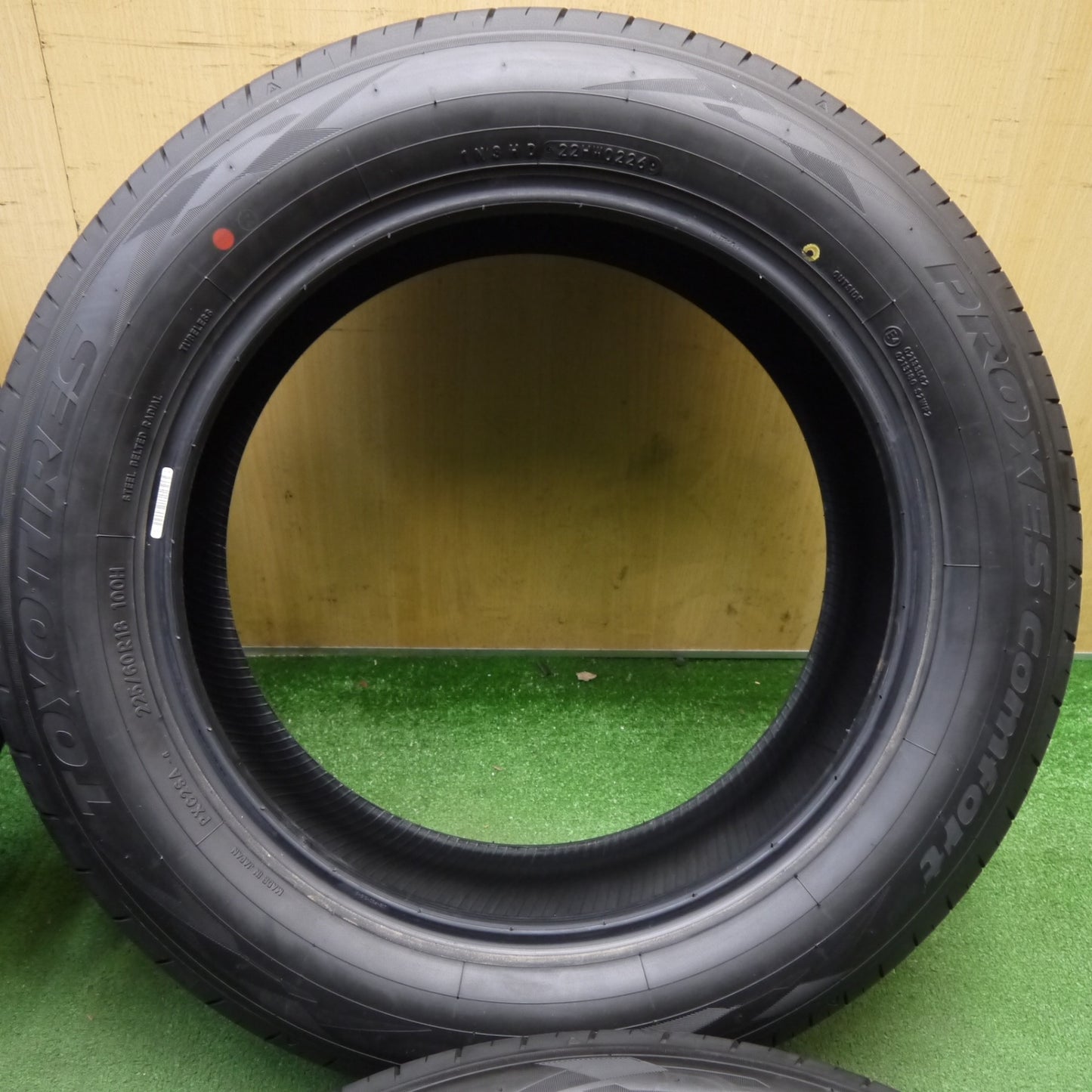 新車外し！26年★225/60R18 トーヨー プロクセス Comfort コンフォート タイヤ 18インチ 40系 アルファード ハリアー CX-5 RAV4 等★6070107KKノタ