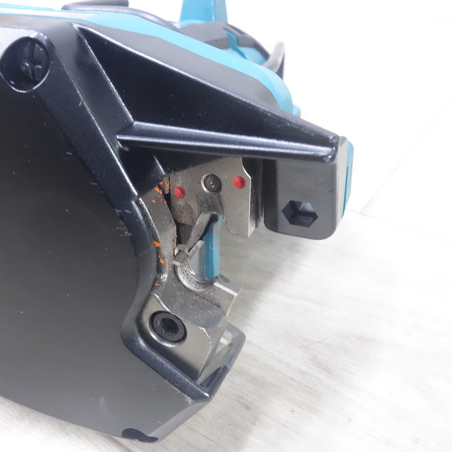 [送料無料] キレイ◆マキタ 充電式 全ネジ カッタ SC102D 電動 工具 切断機 全ねじ カッター ケース付◆