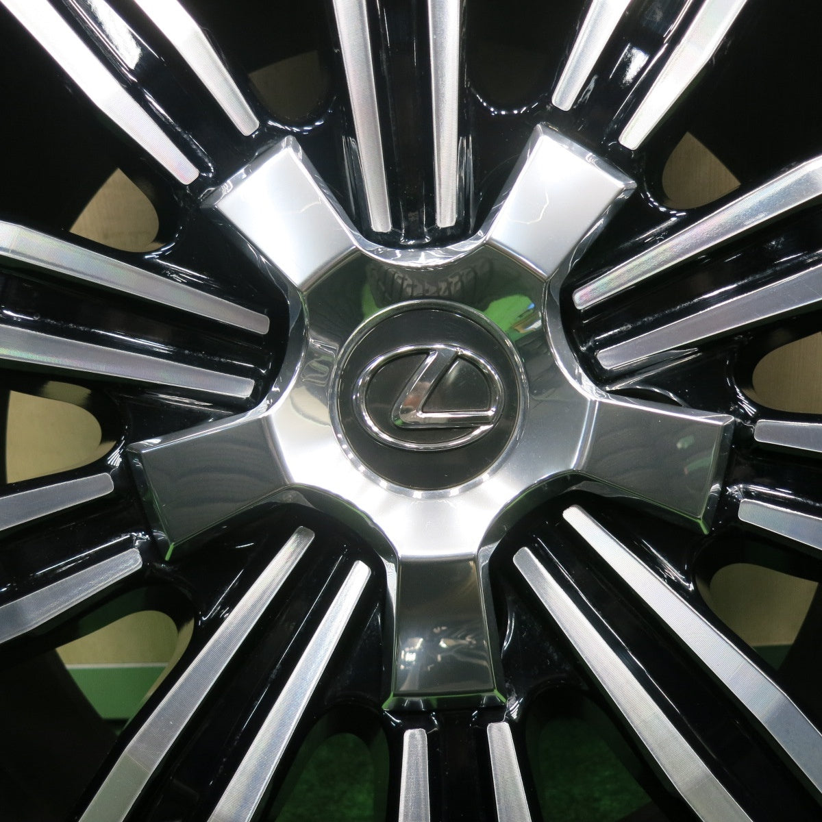 [送料無料] センサー付！バリ溝！21年！キレイ！9.5分★レクサス LX 純正 275/50R21 スタッドレス ヨコハマ アイスガード G075 21インチ PCD150/5H★4112301TNス