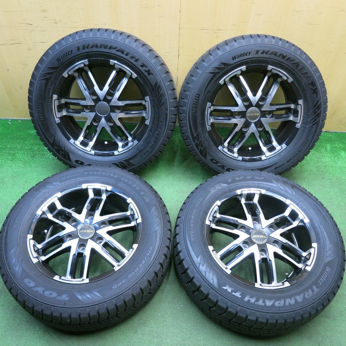 バリ溝！9.5分★スタッドレス 215/65R16 トーヨー ウインター トランパス TX MKW MK-55 16インチ PCD139.7/6H★6031404HAス