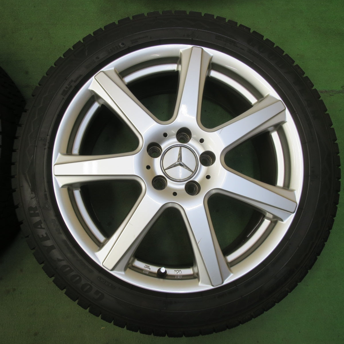 送料込 18インチ アルミホイール バリ溝 バリ溝 VRX3】MAK BAVIERA FF 18in 8J +57 PCD112 ブリヂストン
