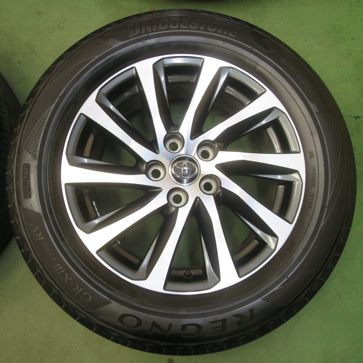 バリ溝！25年！キレイ！9.5分◎トヨタ 30系 アルファード ヴェルファイア 純正 225/60R17 ブリヂストン レグノ GR-XⅢ TYPE RV 17インチ PCD114.3/5H◎6081702イノ