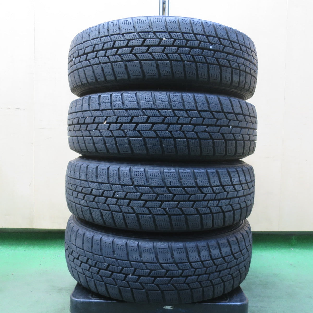 バリ溝！9.5分以上◎スタッドレス 165/65R14 グッドイヤー アイスナビ6 ravrion RS01 ラブリオン 14インチ PCD100/4H◎6100910イス
