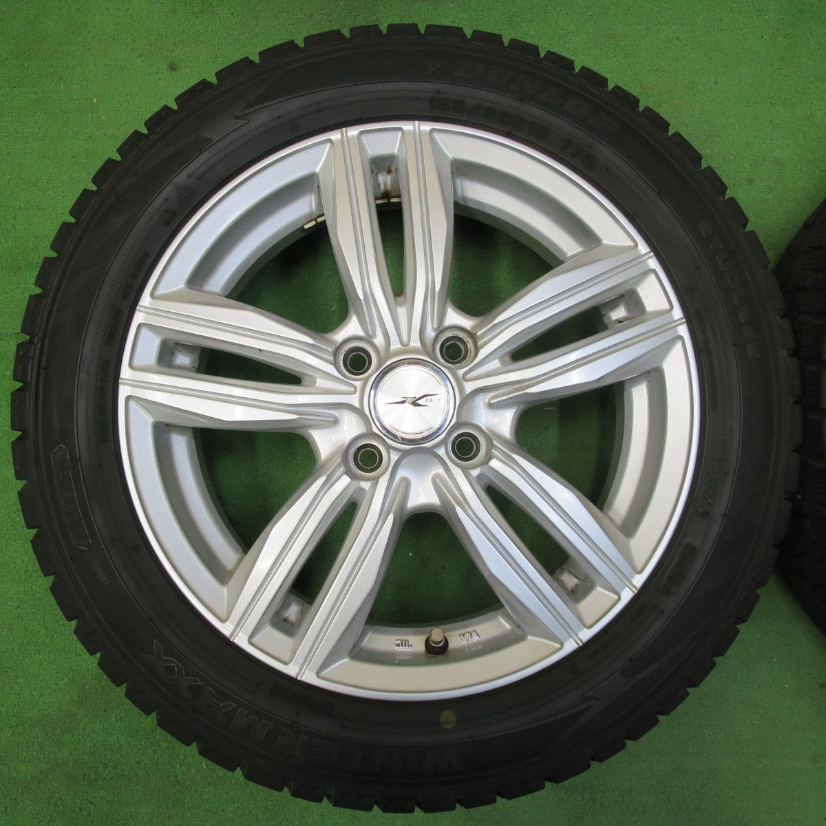 [送料無料] バリ溝！20年！キレイ！9分★スタッドレス 165/60R15 ダンロップ ウインターマックス WM02 JOKER ジョーカー 15インチ PCD100/4H★4093013イス