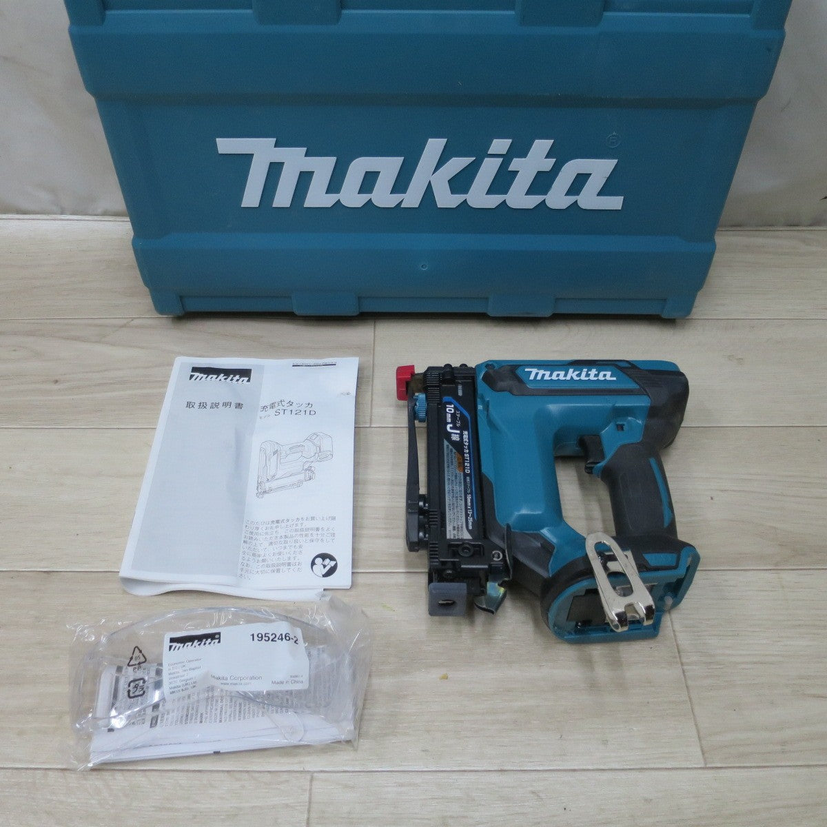[送料無料] ◆マキタ 充電 式 タッカ ST121D 18V 電動 工具 本体 のみ 18V 10mm×13～25mm コードレス Makita◆