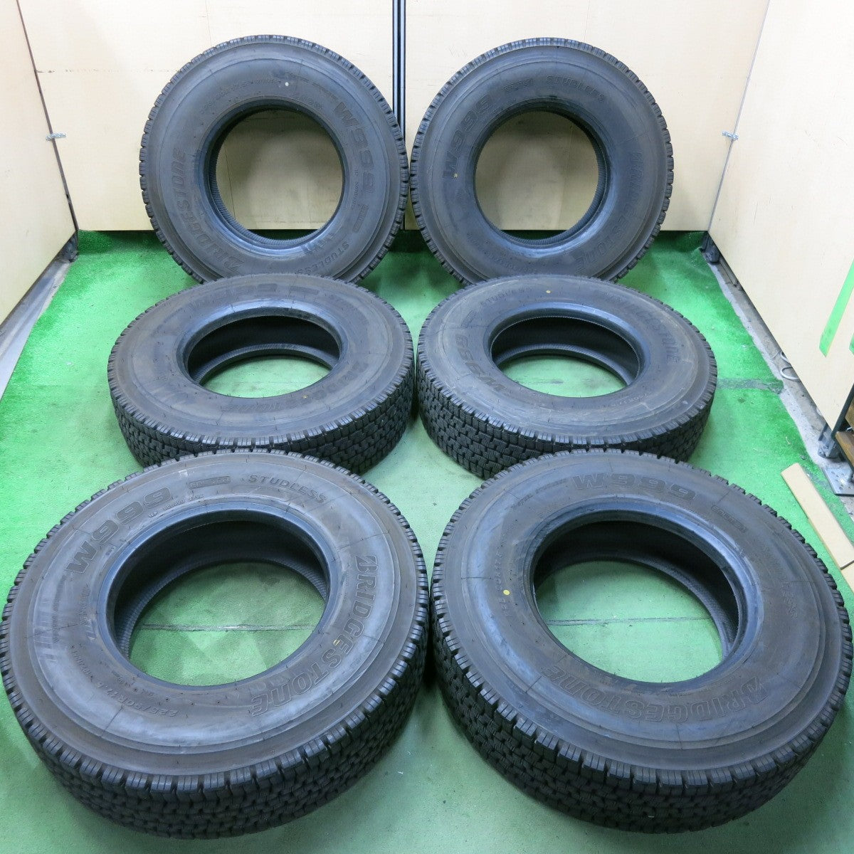 バリ溝！24年！9分！6本★トラック タイヤ 225/90R17.5 127/125L スタッドレス ブリヂストン W999 17.5インチ★5053009SYスタ