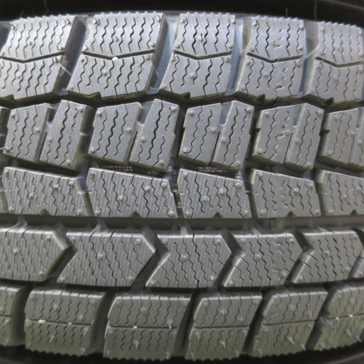 ほぼ未使用！25年★スタッドレス 175/65R15 ダンロップ ウインターマックス WM02 DUFACT デュファクト 15インチ PCD100/4H★6041108イス