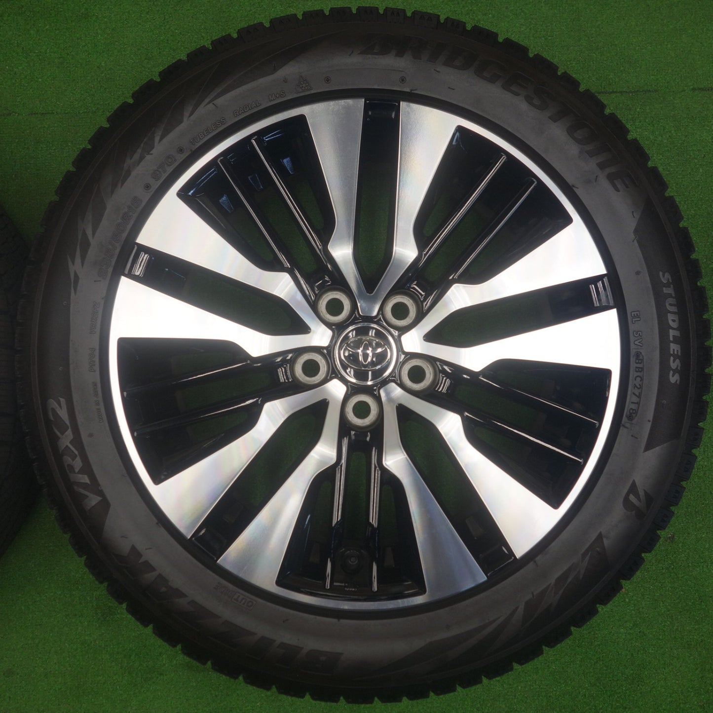 バリ溝！キレイ！9分★トヨタ 30系 アルファード ヴェルファイア SC ZG 純正 235/50R18 スタッドレス ブリヂストン ブリザック VRX2 18インチ PCD114.3/5H★6040401KTス