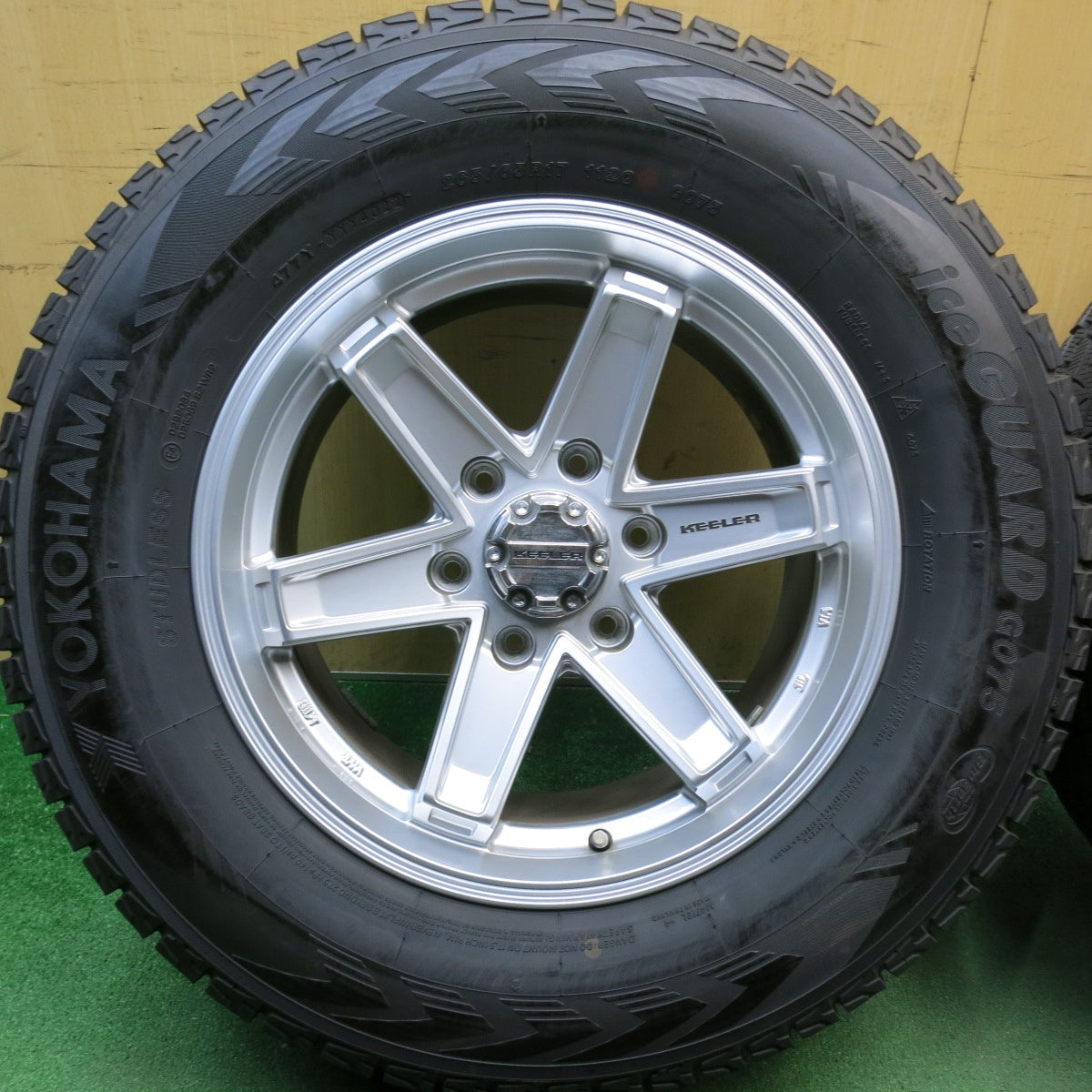 バリ溝！22年！キレイ！9.5分★KEELER TACTICS 265/65R17 スタッドレス ヨコハマ アイスガード G075 キーラー タクティクス 17インチ PCD139.7/6H★6042310HAス