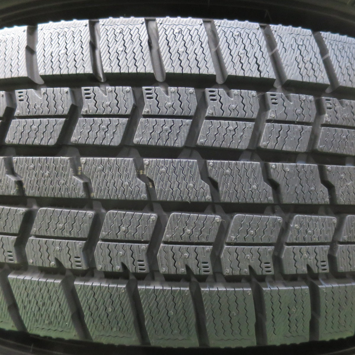 [送料無料] バリ溝！23年！キレイ！ほぼ10分★スタッドレス 215/65R16 グッドイヤー アイスナビ7 ravrion RS01 ラブリオン 16インチ PCD114.3/5H★5021003イス