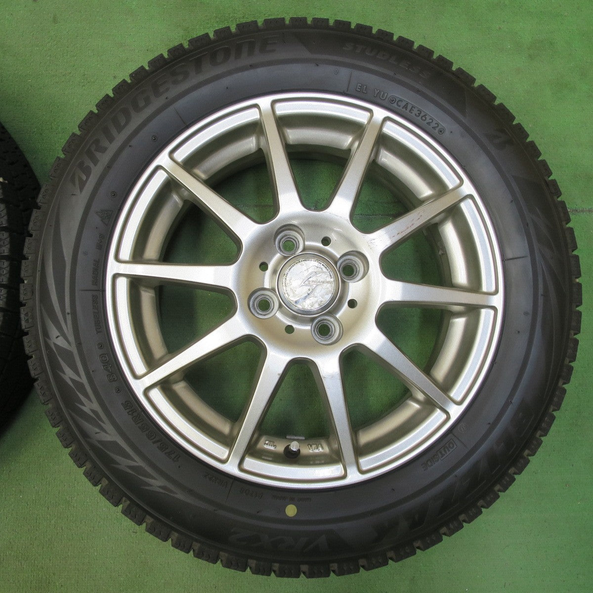4本価格！22年★スタッドレス 175/65R15 ブリヂストン ブリザック VRX2 STRANGER ストレンジャー 15インチ PCD100/4H★5080405イス