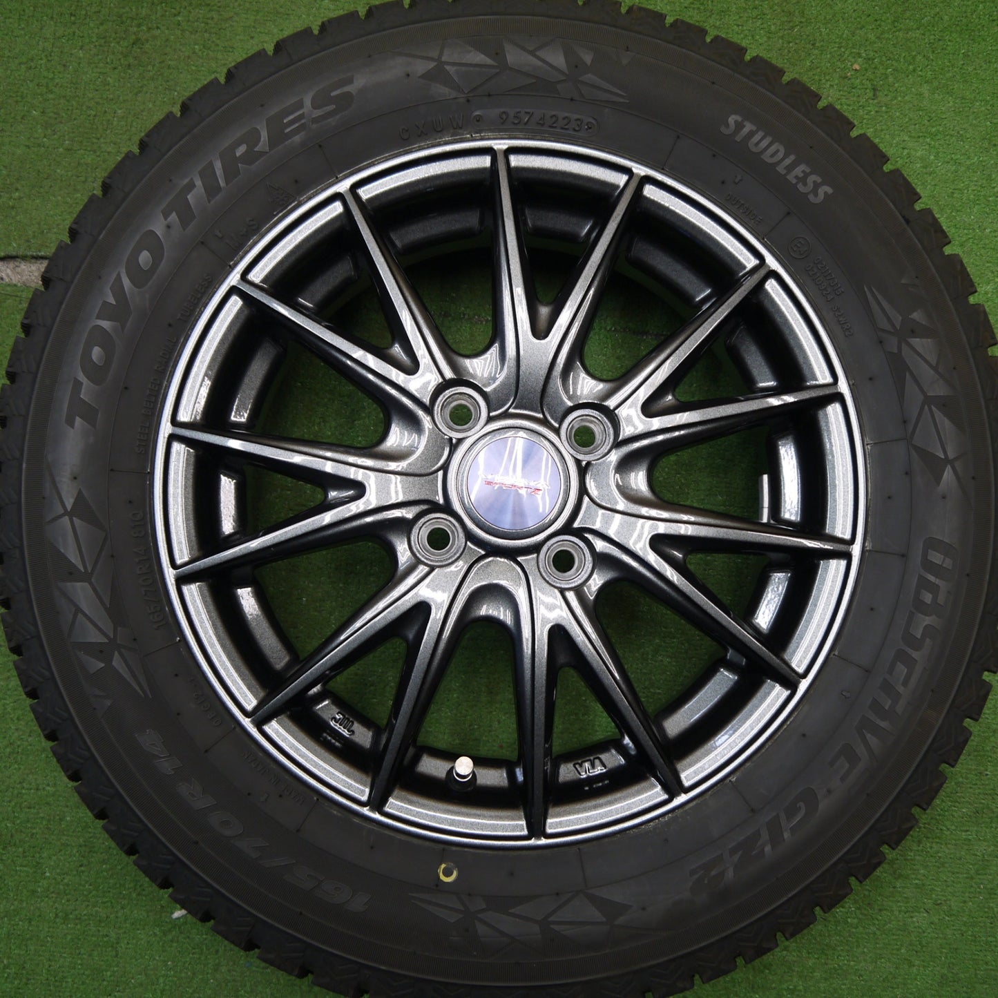 バリ溝！23年！キレイ！9分★スタッドレス 165/70R14 トーヨー オブザーブ GIZ2 VELVA SPORTZ ヴェルヴァ 14インチ PCD100/4H★5042206Hス